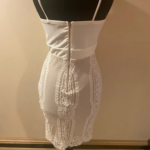 Charlotte Russe White/Ivory Lace Bodycon Dress - Picture 2 of 2